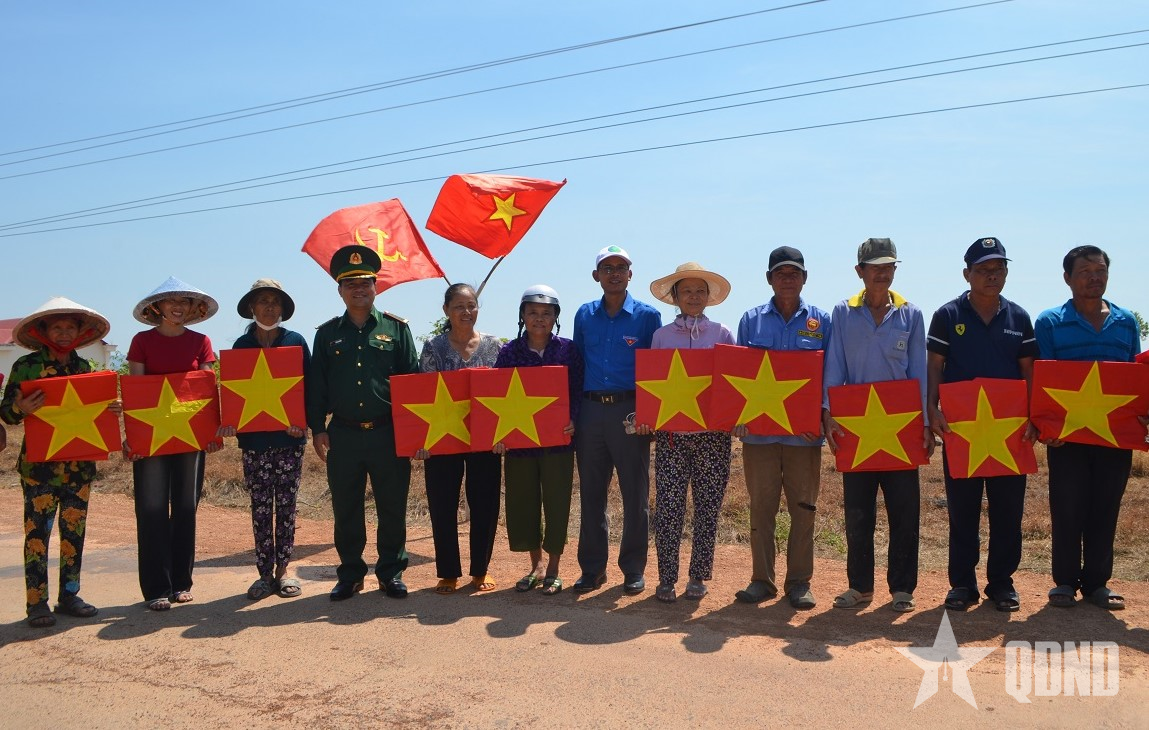Sôi nổi chương trình “Tháng Ba biên giới” tại Đắk Lắk